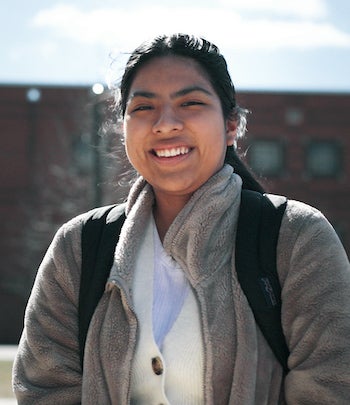 photo of Stacy Maravi