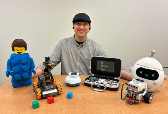 Erdogan Kaya with educational robotics