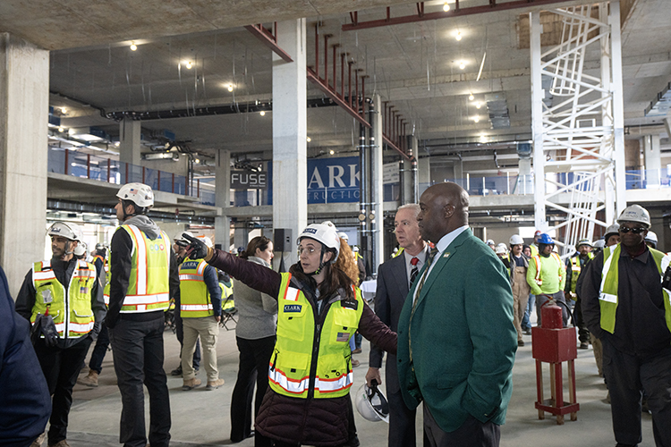 Gregory Washington gets a tour of Fuse at Mason Square