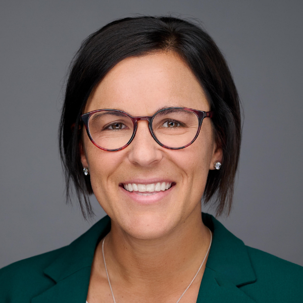 George Mason University Costello College of Business staff Nadine Bullock-Pottinga headshot