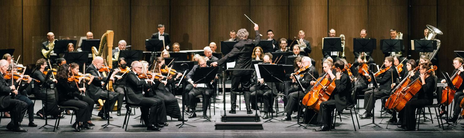 Music Director Christopher Zimmerman conducts FSO. (Photo Credit: Traci Brooks, Lock & Company)