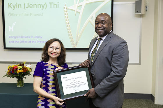 EOTM Jenny Thi with Pres Washington